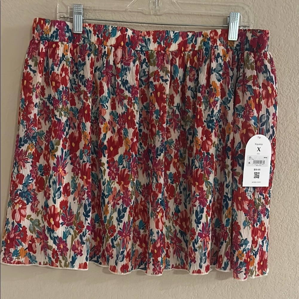 ARULA Floral Pleated Mini Skirt in White, Red, Pink, Teal